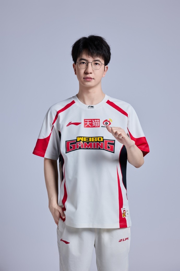 WBG分享26夹人定妆照：论微博哥拍照POSE的一百种手势